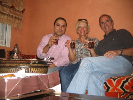 Le thé + les gâteaux chez Hicham