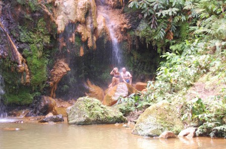 Sao Miguel - Les Açores - Caldeira Velha - 2 fous !